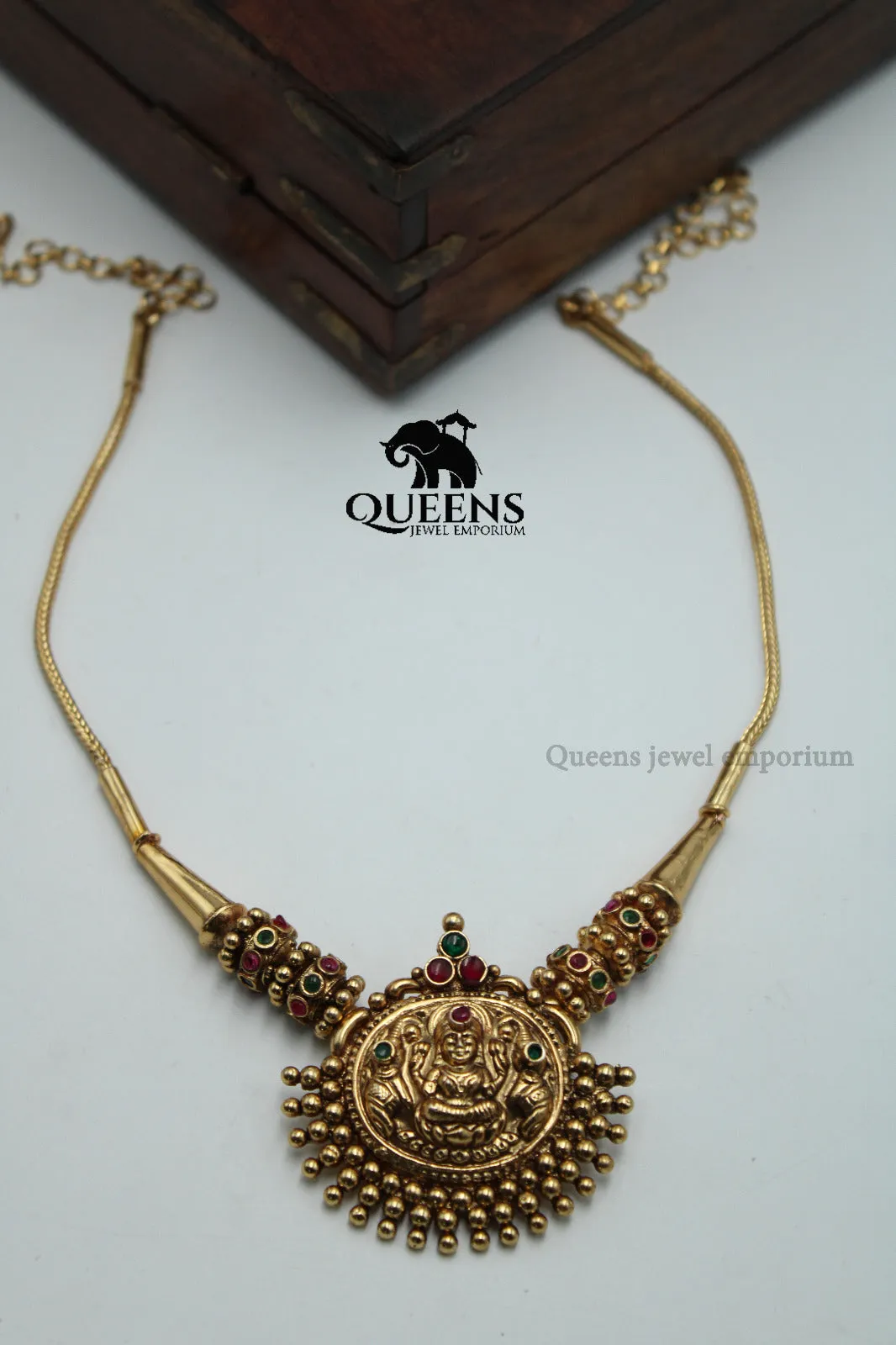 AANYA NAHAAS NECKLACE