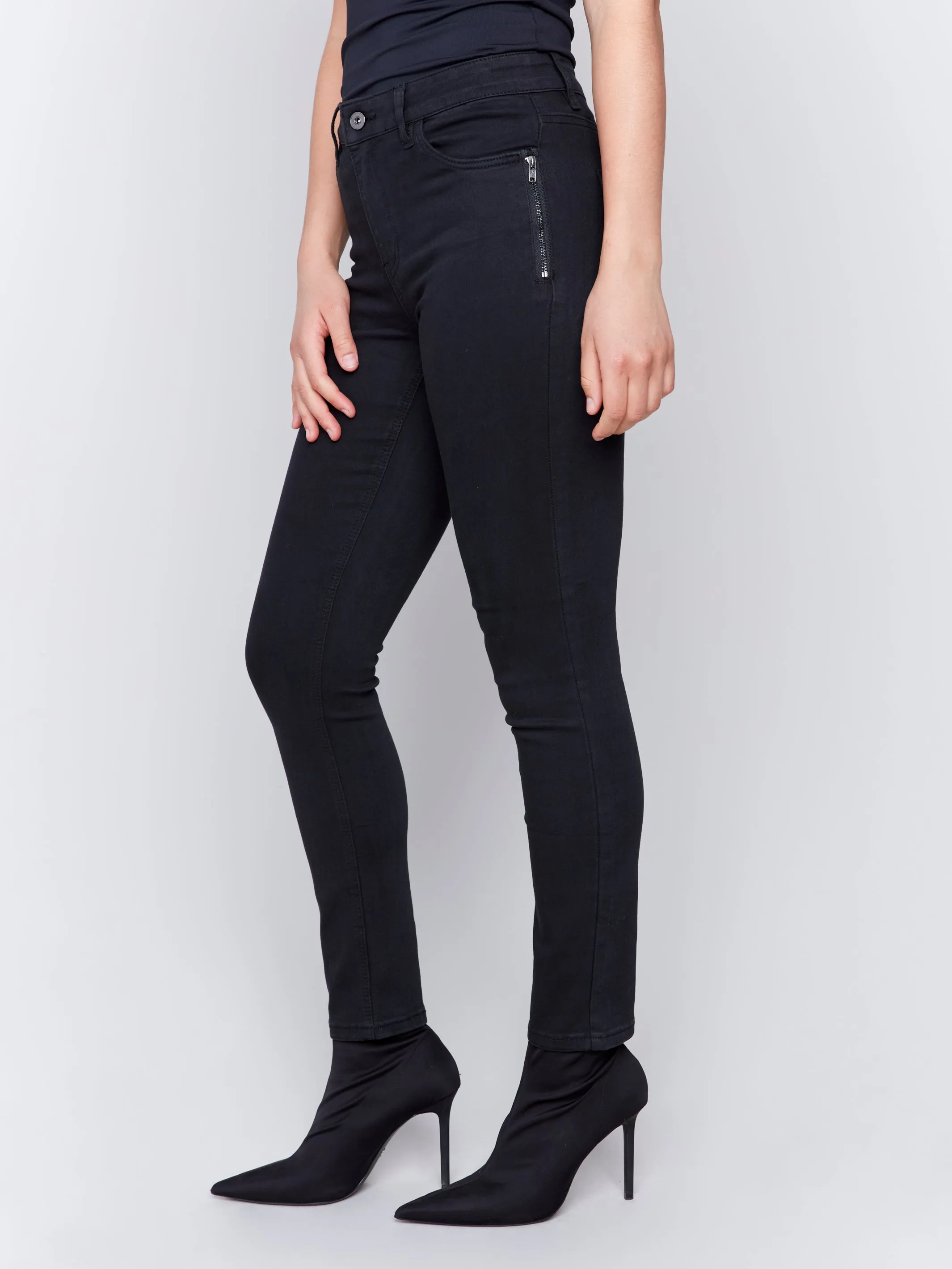 Skinny Leg Jeans with Zipper Pocket Detail