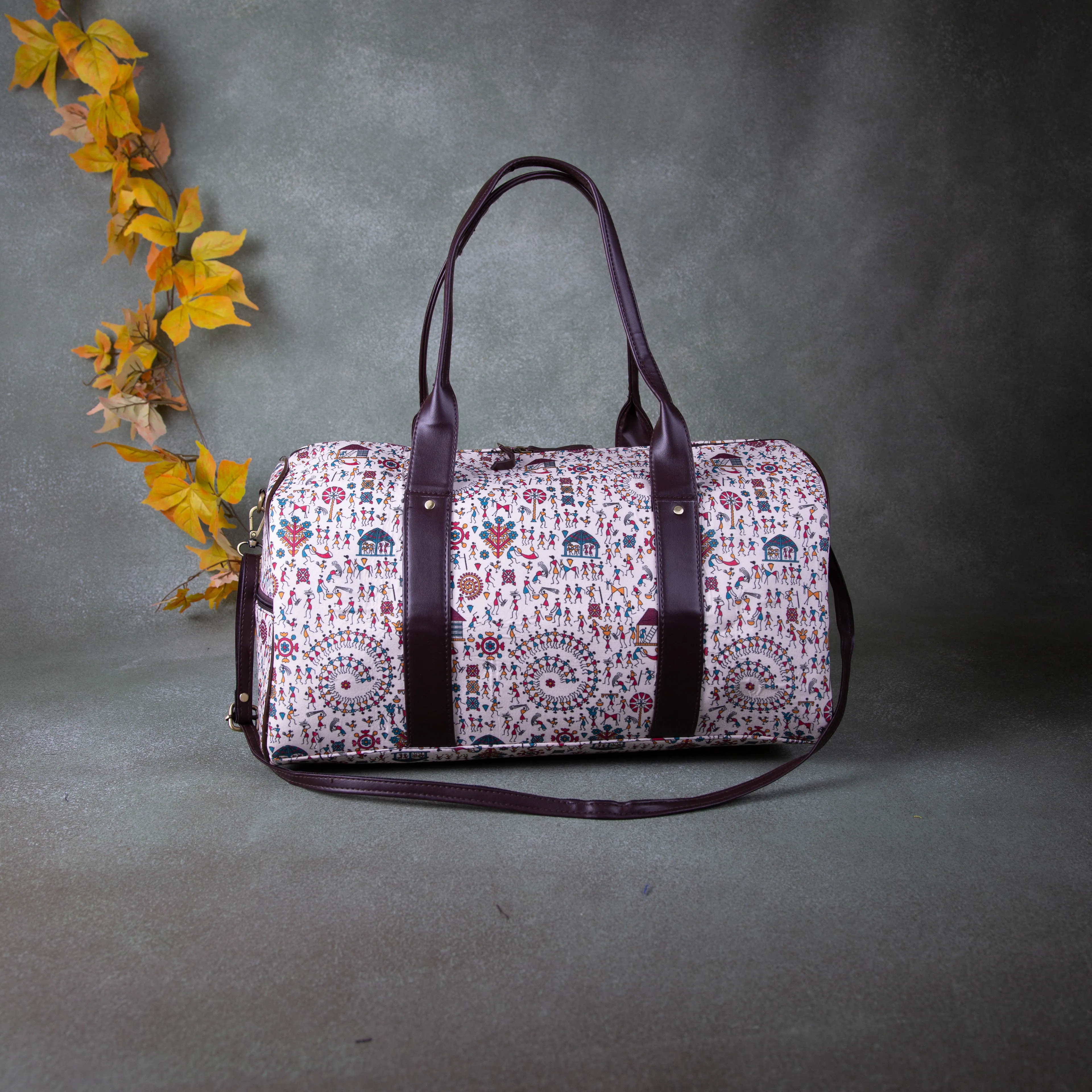 Water-Resistant Travel Bags White Colour Tribal Design